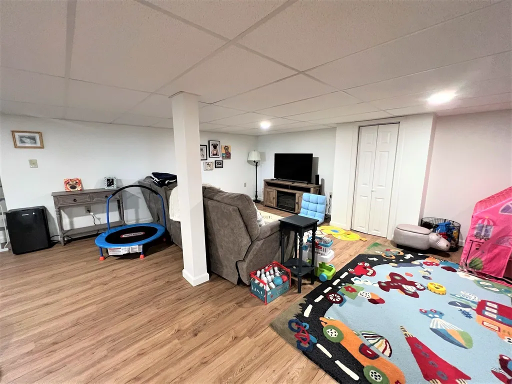 54 Harding Road Portsmouth NH 03801