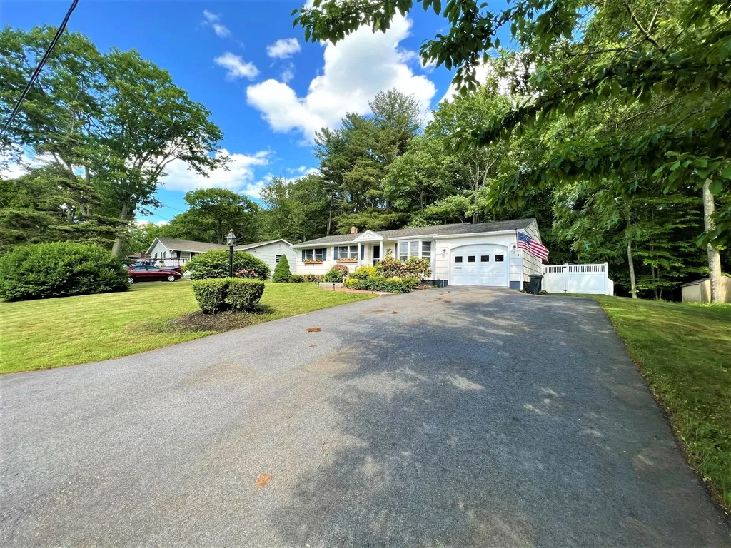 54 Harding Road Portsmouth NH 03801