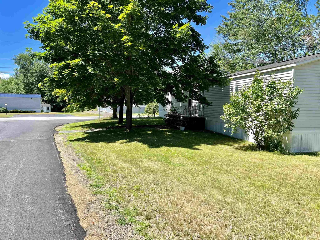 4 Pebblestone Lane Rochester NH 03867