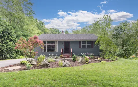29 Little River Road Kingston NH 03848