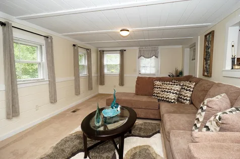 13 Greatstone Drive Nashua NH 03063