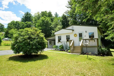 13 Greatstone Drive Nashua NH 03063