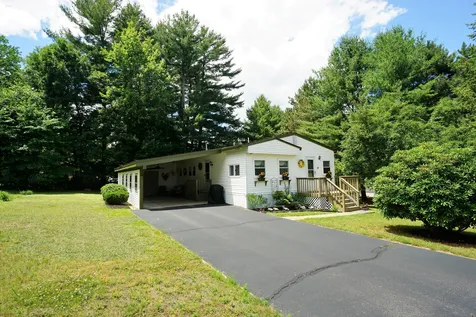 13 Greatstone Drive Nashua NH 03063