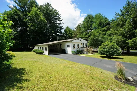 13 Greatstone Drive Nashua NH 03063