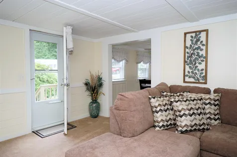 13 Greatstone Drive Nashua NH 03063