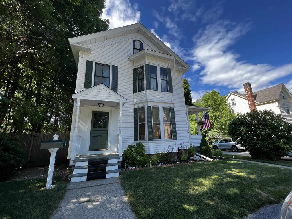 9 Salem Street Exeter NH 03833