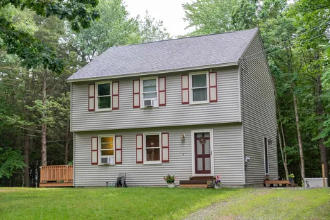 54 Parker Road Chester NH 03036