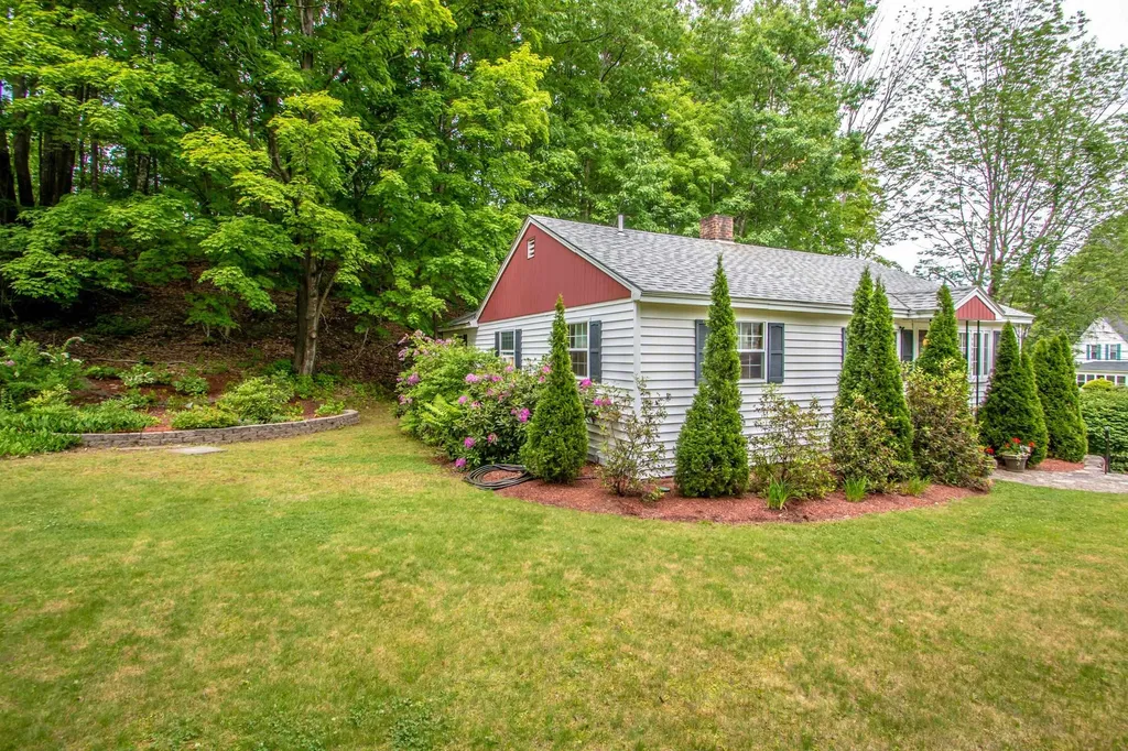 163 Central Street Farmington NH 03835