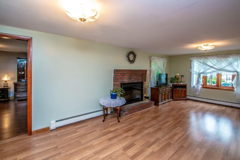 163 Central Street Farmington NH 03835