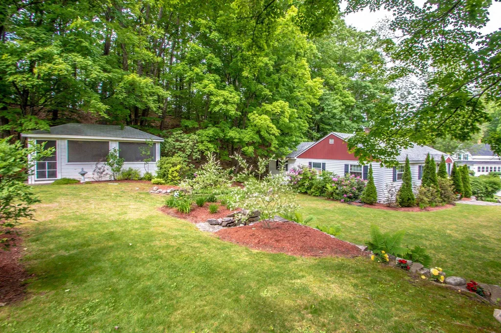 163 Central Street Farmington NH 03835