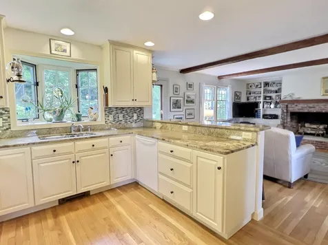 51 Carter Road New London NH 03257