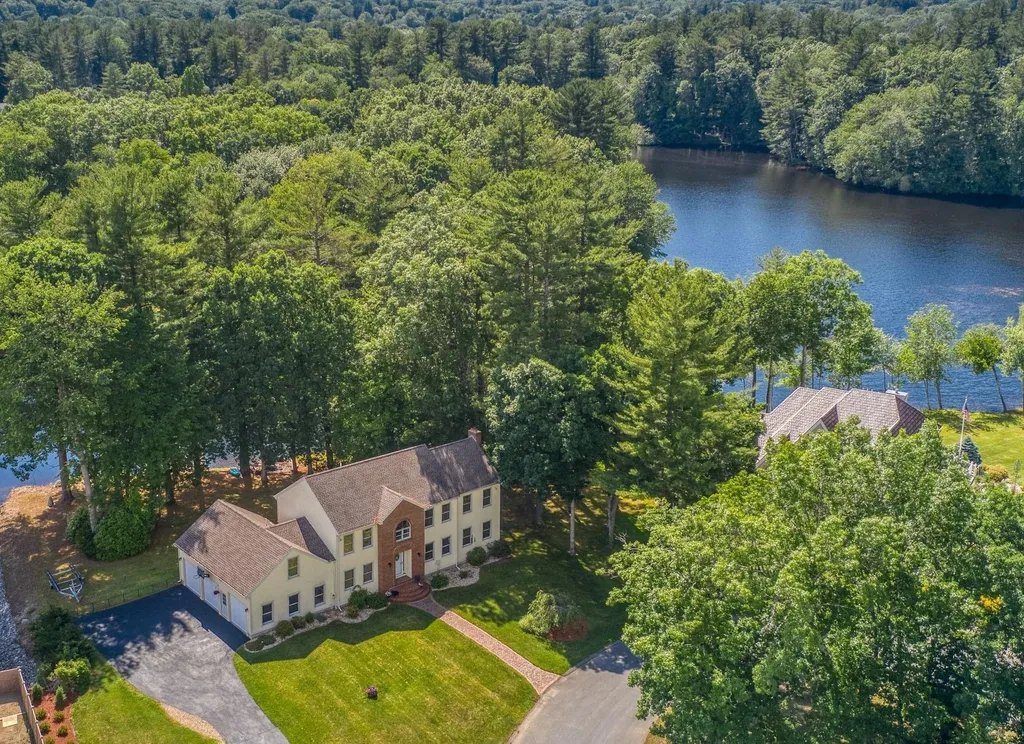 11 Jana Road Salem NH 03079