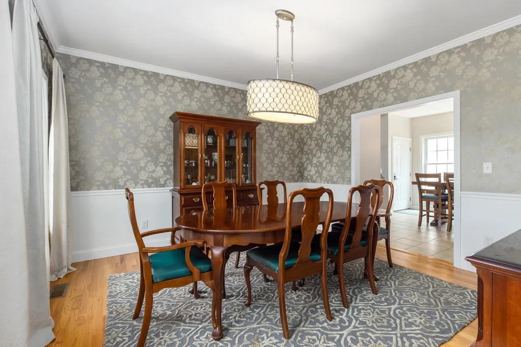 36 Long Meadow Farm Drive Epping NH 03042