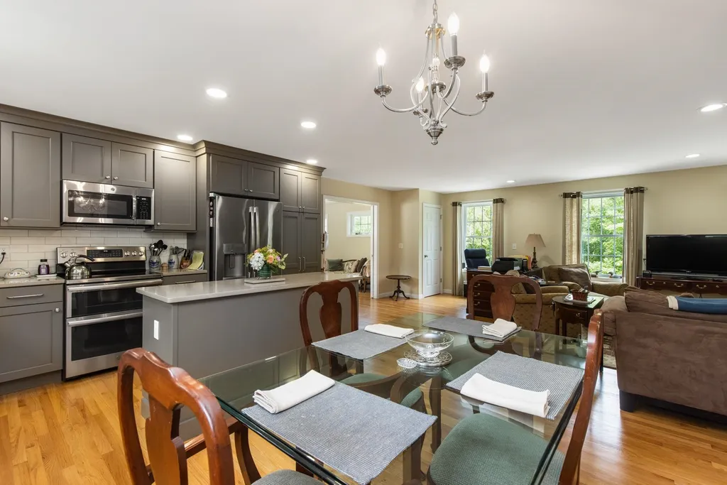 36 Long Meadow Farm Drive Epping NH 03042