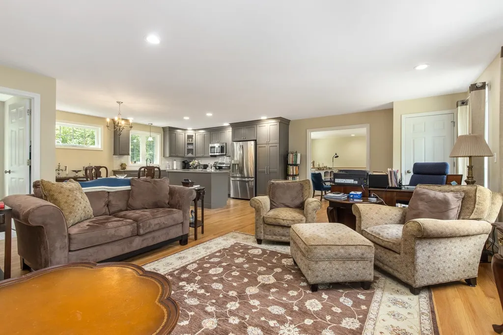 36 Long Meadow Farm Drive Epping NH 03042