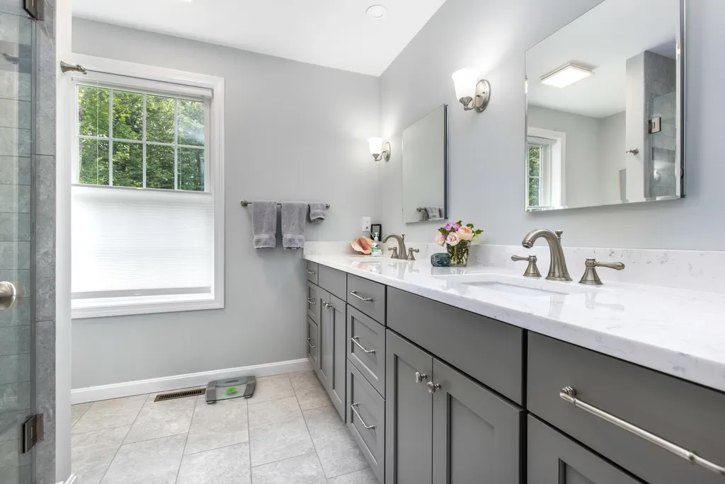 36 Long Meadow Farm Drive Epping NH 03042