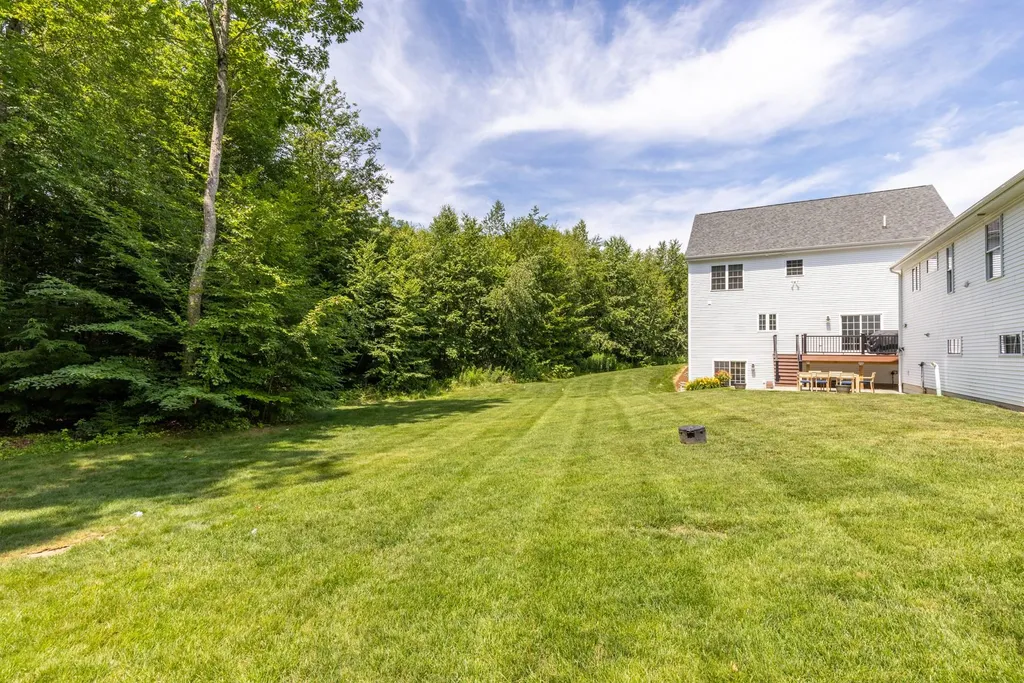 36 Long Meadow Farm Drive Epping NH 03042