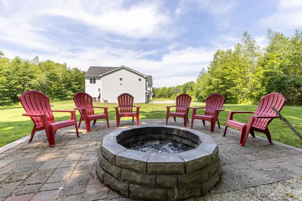 36 Long Meadow Farm Drive Epping NH 03042