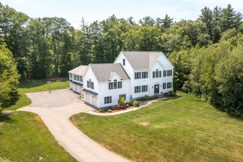 36 Long Meadow Farm Drive Epping NH 03042