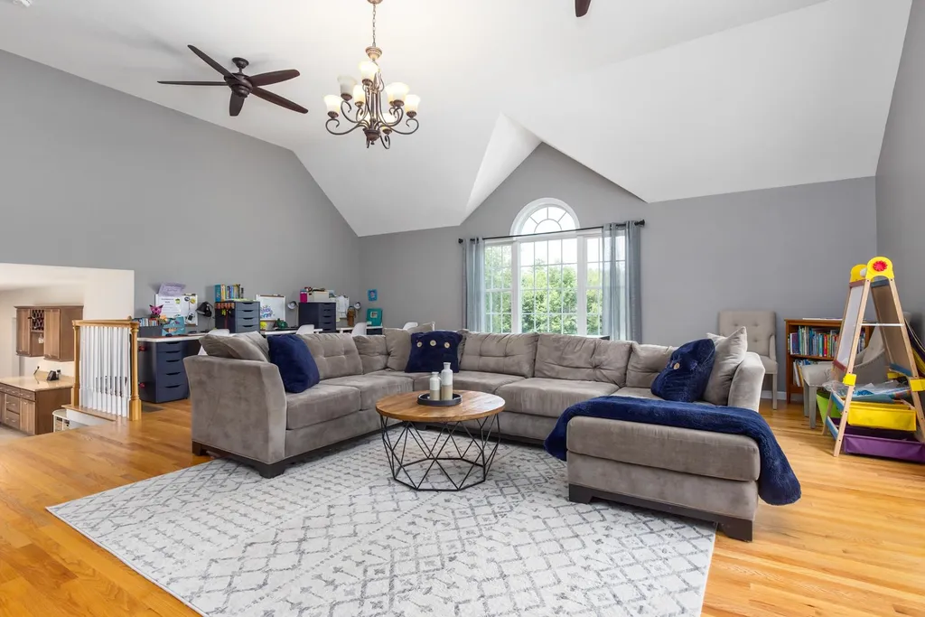 36 Long Meadow Farm Drive Epping NH 03042