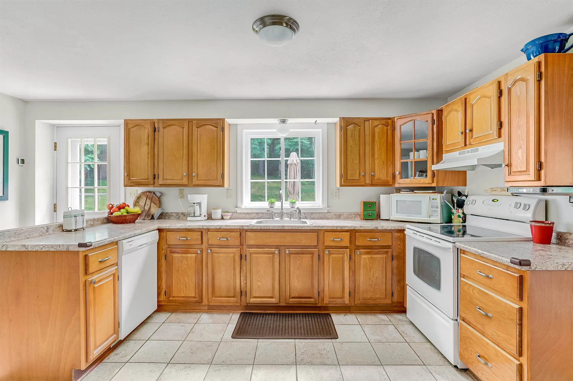 14 Hemlock Street Londonderry NH 03053