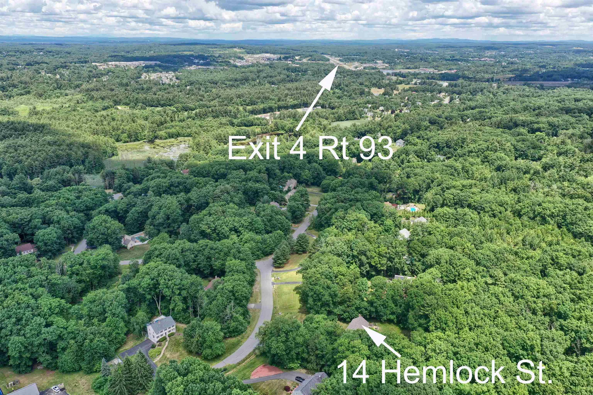 14 Hemlock Street Londonderry NH 03053