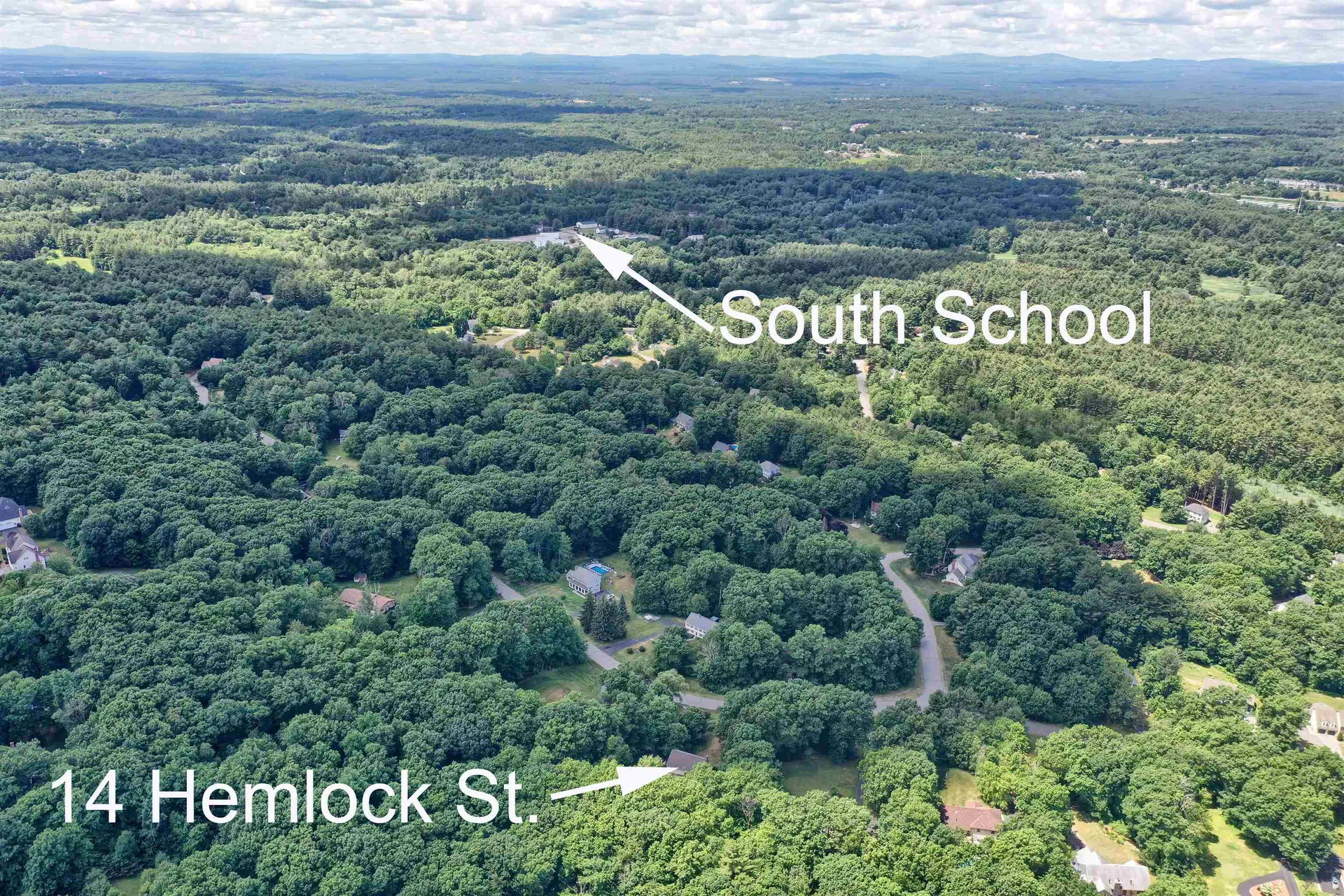 14 Hemlock Street Londonderry NH 03053