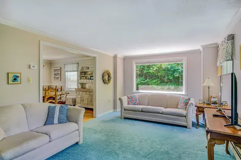 14 Hemlock Street Londonderry NH 03053