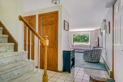 14 Hemlock Street Londonderry NH 03053