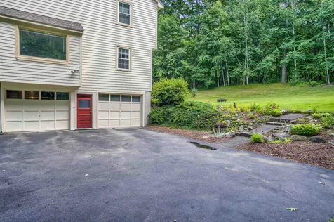 14 Hemlock Street Londonderry NH 03053