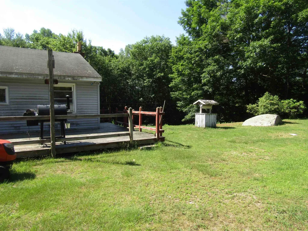 106 Pine Meadows Circle Bennington NH 03442