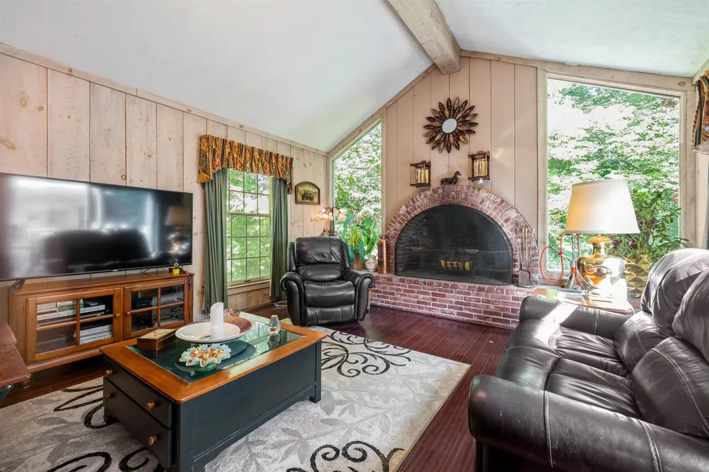 5 French Drive Bedford NH 03110