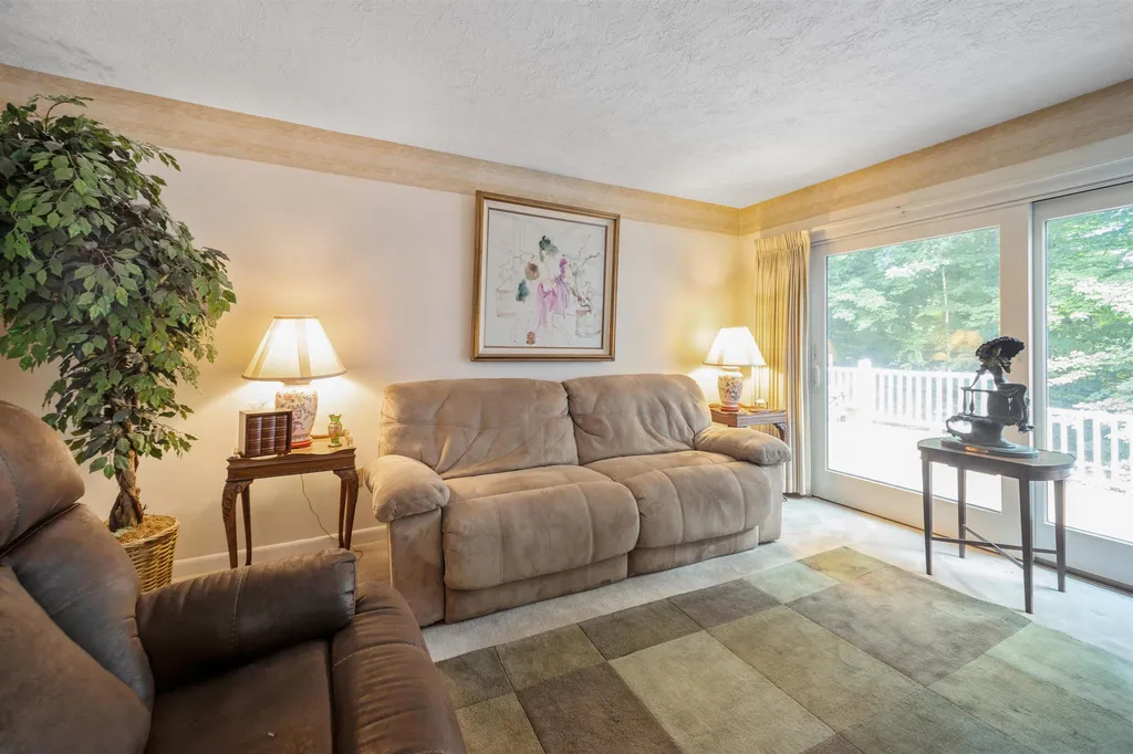 5 French Drive Bedford NH 03110