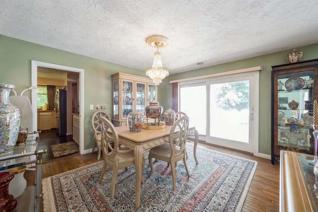 5 French Drive Bedford NH 03110