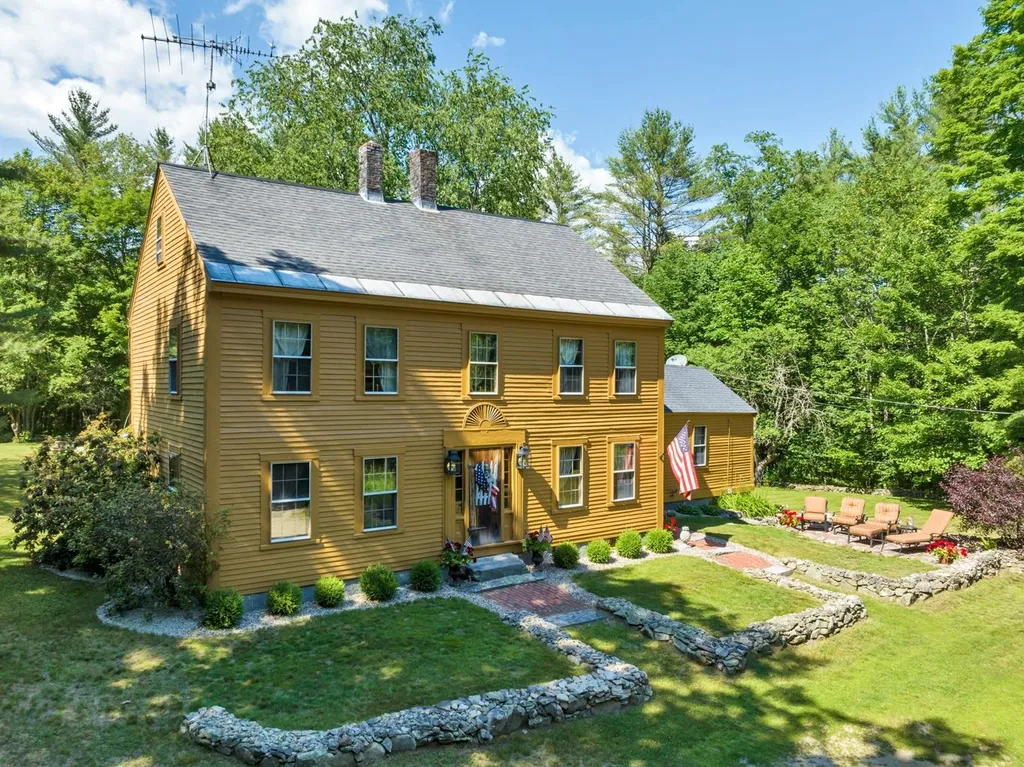 15 Tibbetts Road Wolfeboro NH 03894