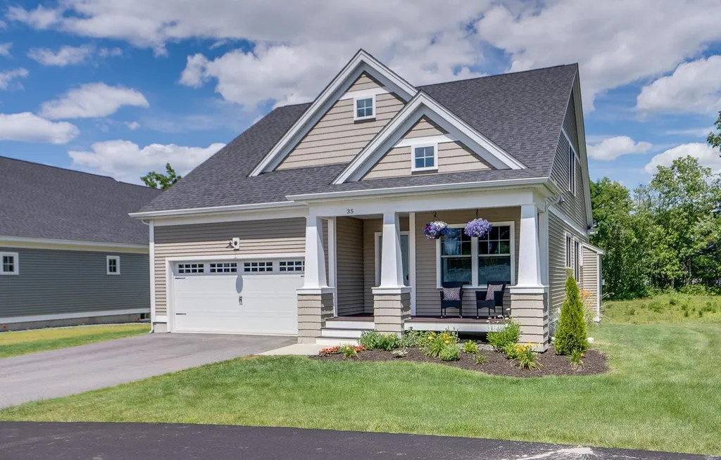 35 Catesby Lane Londonderry NH 03053