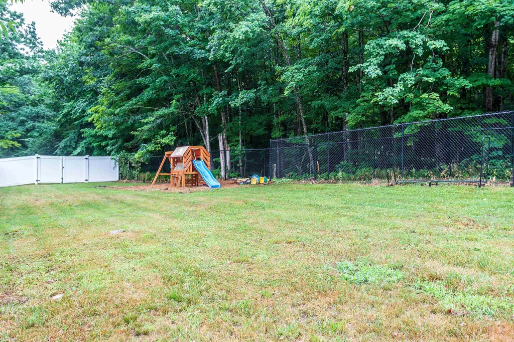 71 Corbett Road Barrington NH 03825