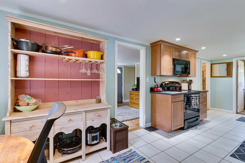 39 Harding Street Rochester NH 03867