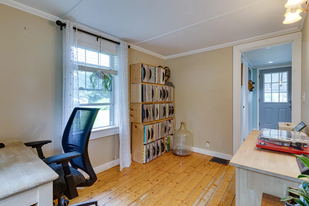 39 Harding Street Rochester NH 03867