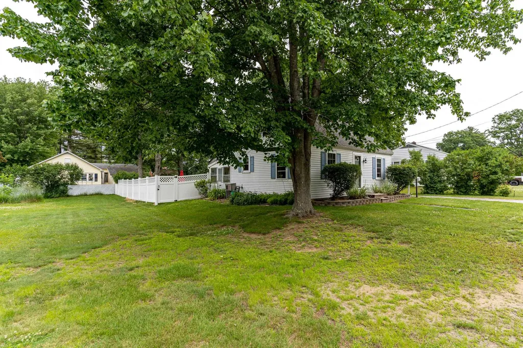 39 Harding Street Rochester NH 03867