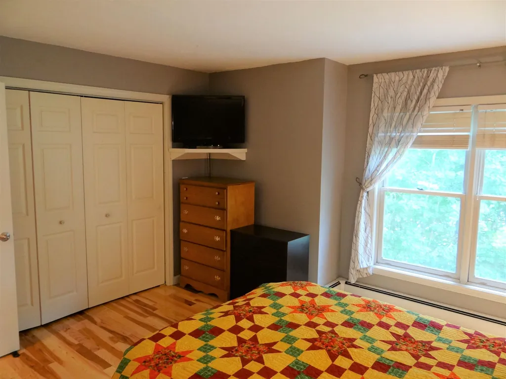 30 Marsten Lane Enfield NH 03748