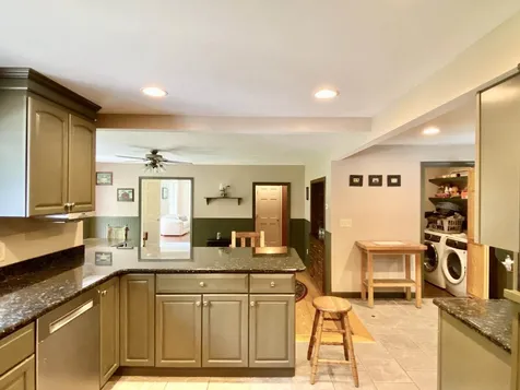 21 Trivett Lane Holderness NH 03245