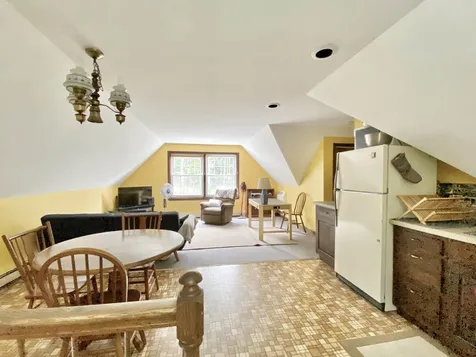 21 Trivett Lane Holderness NH 03245