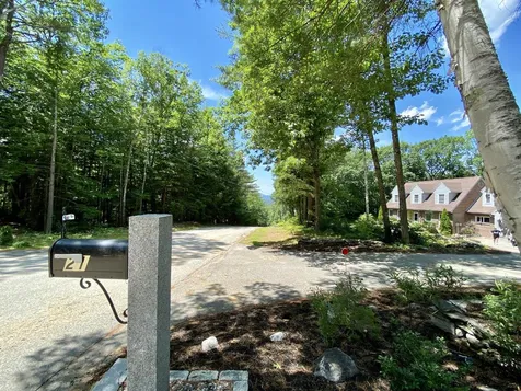 21 Trivett Lane Holderness NH 03245