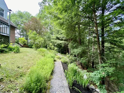 21 Trivett Lane Holderness NH 03245
