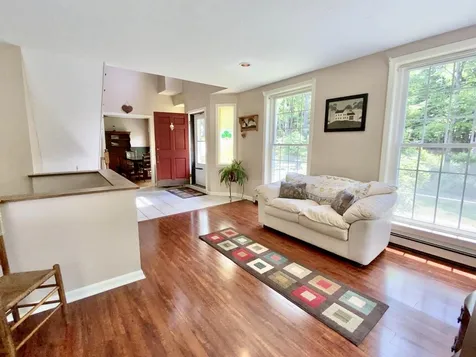 21 Trivett Lane Holderness NH 03245
