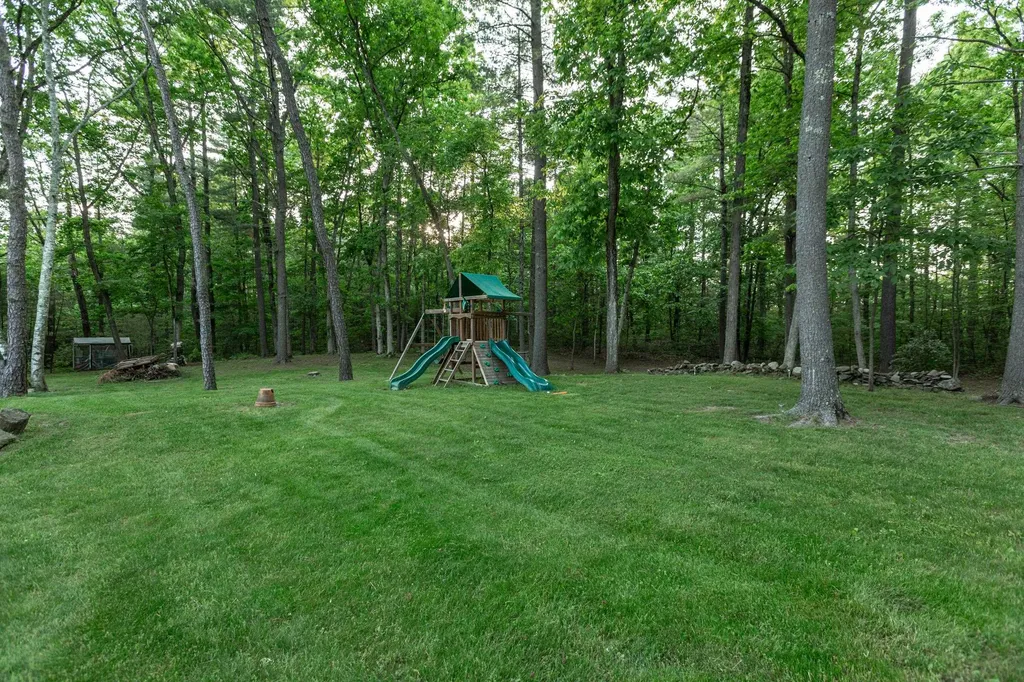 34 Old Nashua Road Londonderry NH 03053
