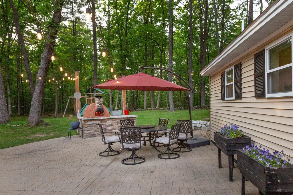 34 Old Nashua Road Londonderry NH 03053