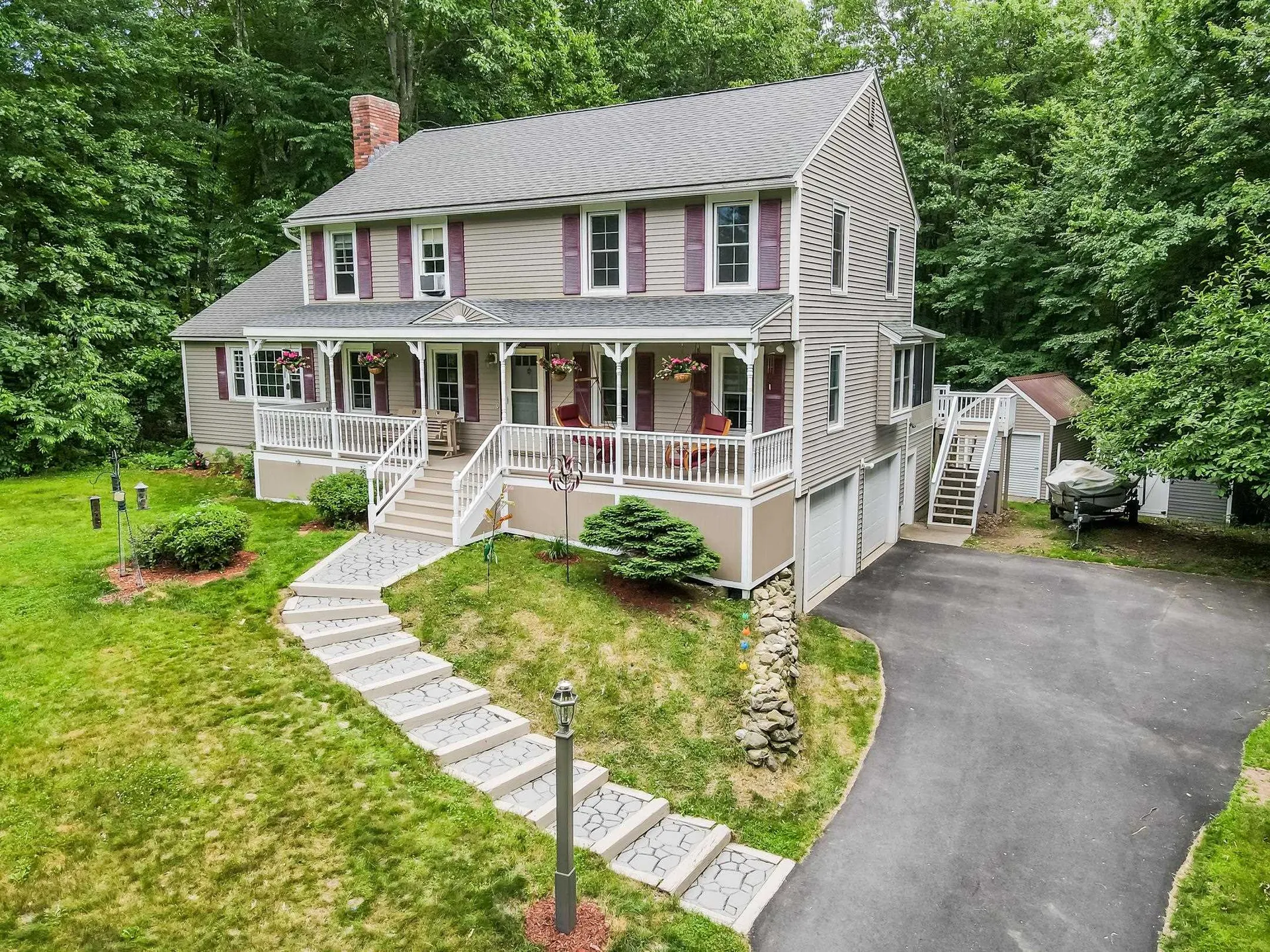 13 Meadowbrook Road Derry NH 03038
