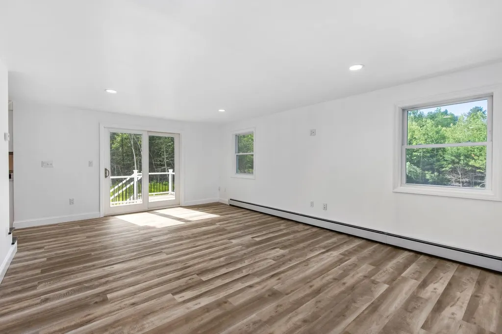 68 Thompson Mill Road Lee NH 03861